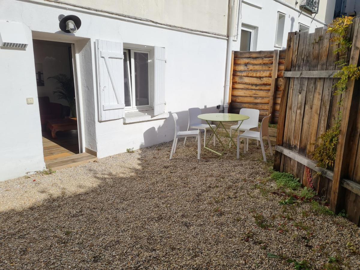 Appartement Calme Et Pratique. Тур Экстерьер фото